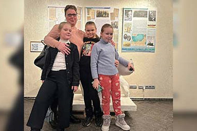 Московские школьники посетили мультимедийную выставку «90 лет славной истории освоения Арктики»